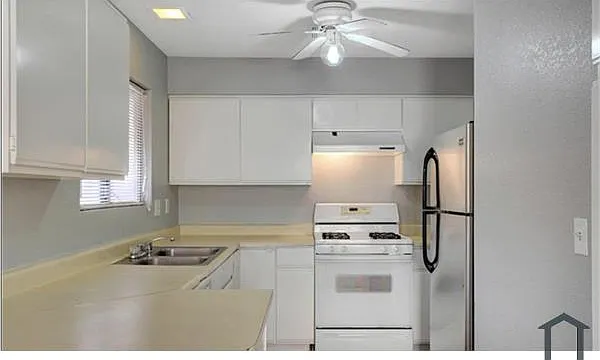 3855 Terrazzo Ave — Photo 12