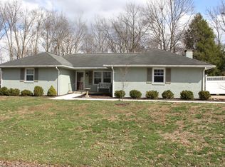 717 Castleton Dr, Greencastle, IN 46135