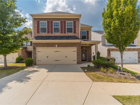 129 Village Trl, Woodstock, GA 30188