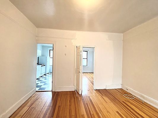 4th image of 32-14 Broadway #3