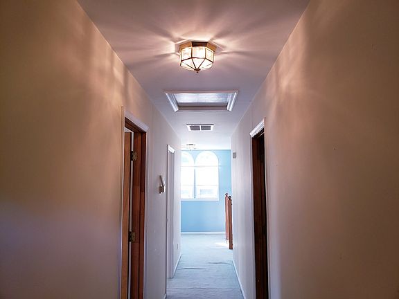 4th image of 210 Mimosa Ave