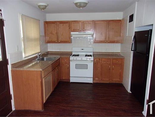 2nd image of 9013 Dever Dr