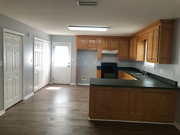 4th image of 484 Bryson Cir