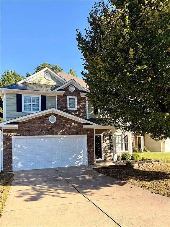 3 bed, 2.5 bath, 2794 sqft, $2,305 — Photo 1