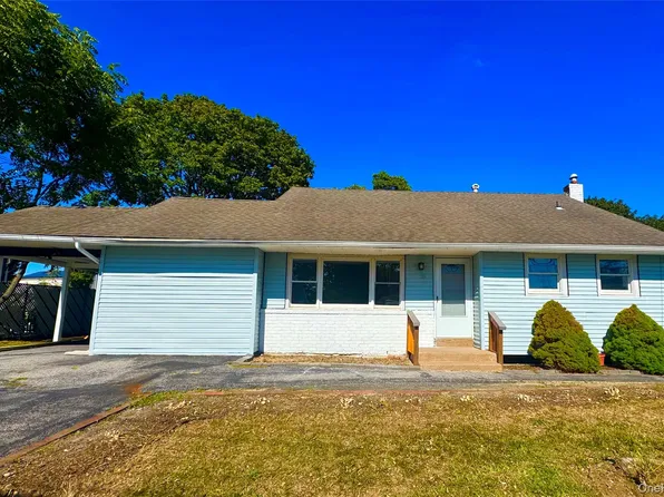 33 Princeton Street, Bay Shore, NY 11706