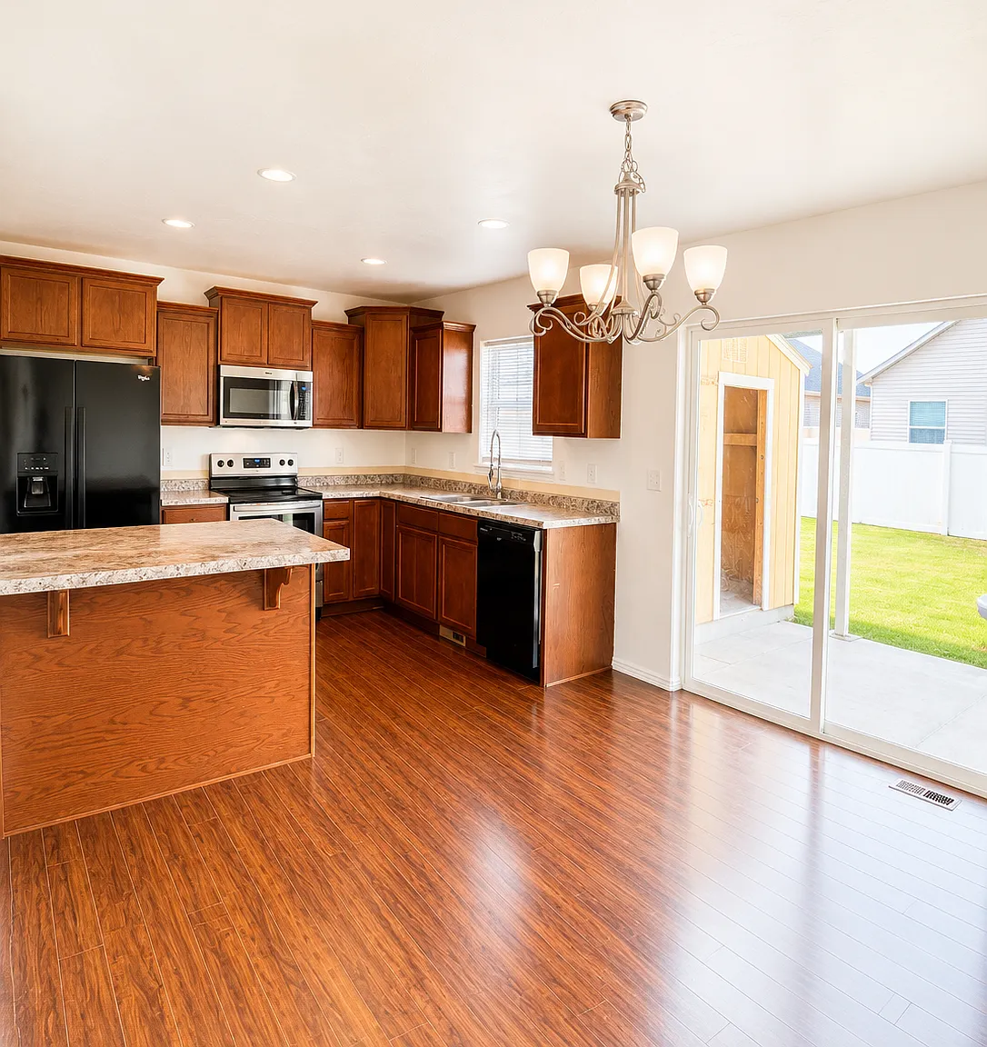 3 bed, $1,950 — Photo 3