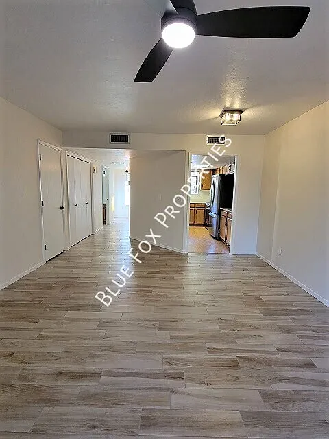 2 Bedroom, 2.5 Bathroom Townhom in Northeast tucson — Photo 3