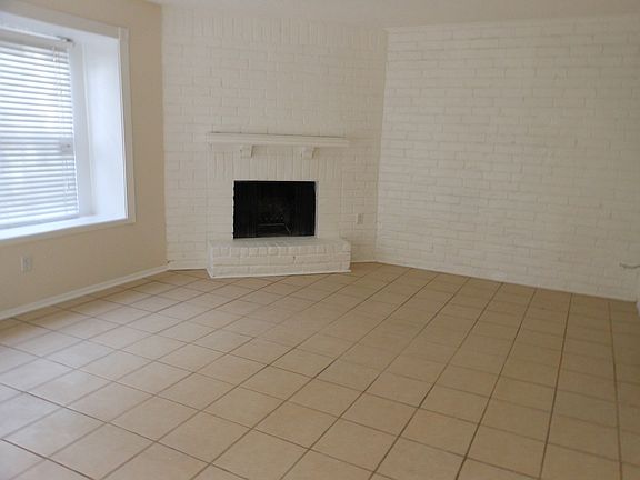 Wood burning fireplace 