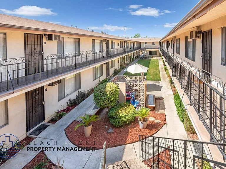 850 N Citrus St. — Photo 24