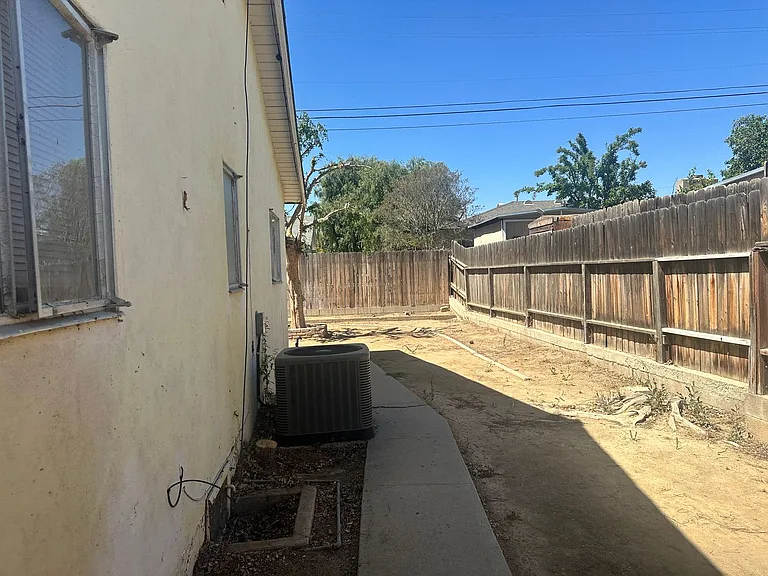 2518 San Pablo Ave — Photo 48