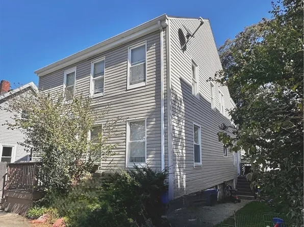 84 Walden St, New Bedford, MA 02740