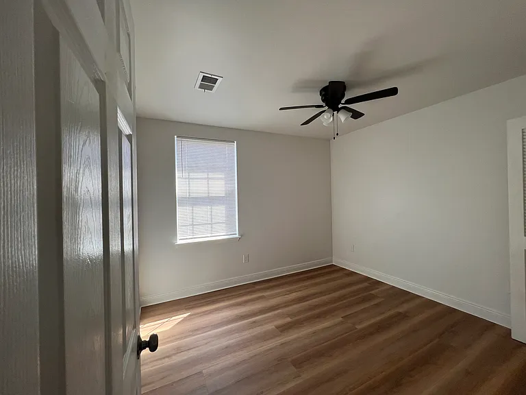 3520 Dante St #2A — Photo 5