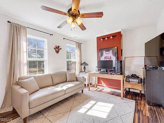 2nd image of 3111 Gloria Ln #3111