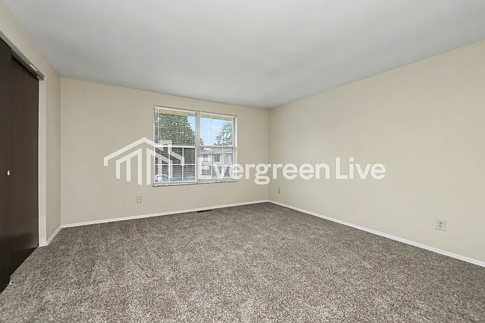7647 Mount Hood Dr — Photo 11