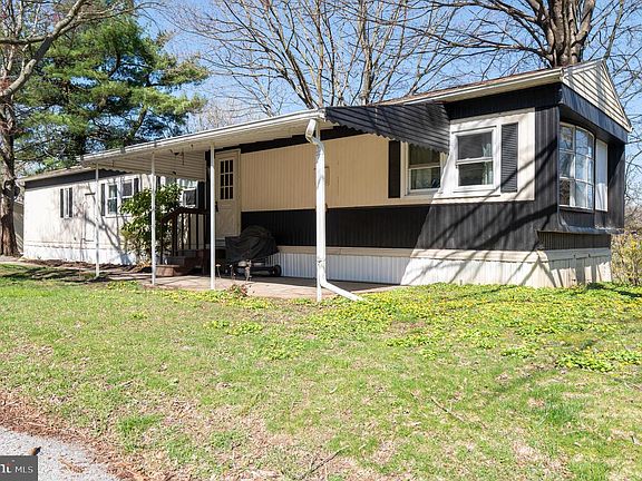 2nd image of 1535 Rome Rd