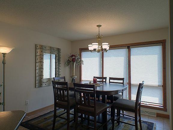 4th image of 1085 Lauderdale N
