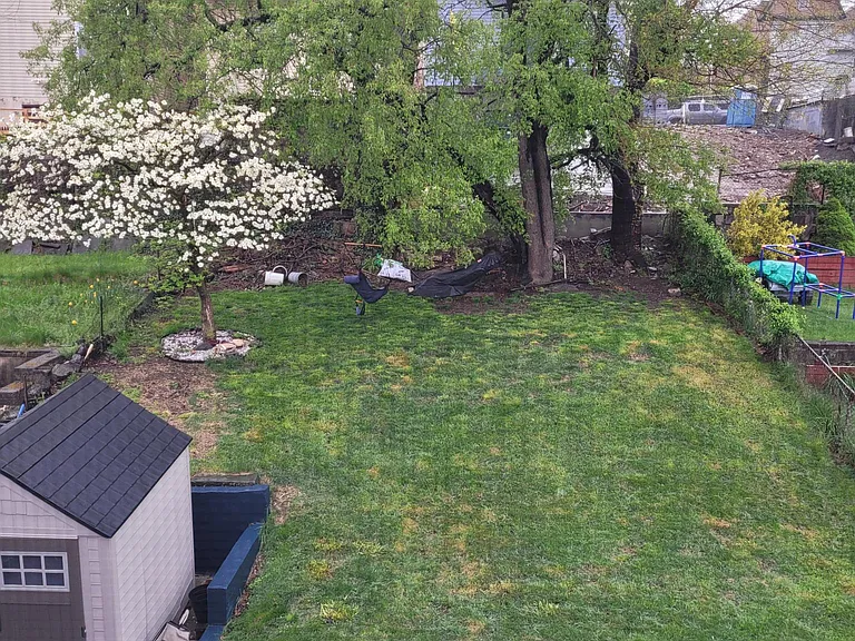 616 Liberty Ave — Photo 3
