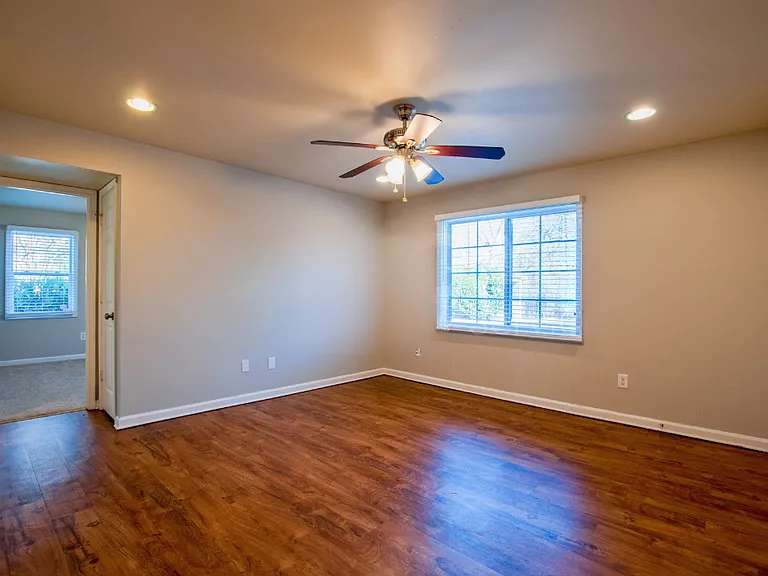 2145 Bolton RD NW — Photo 10