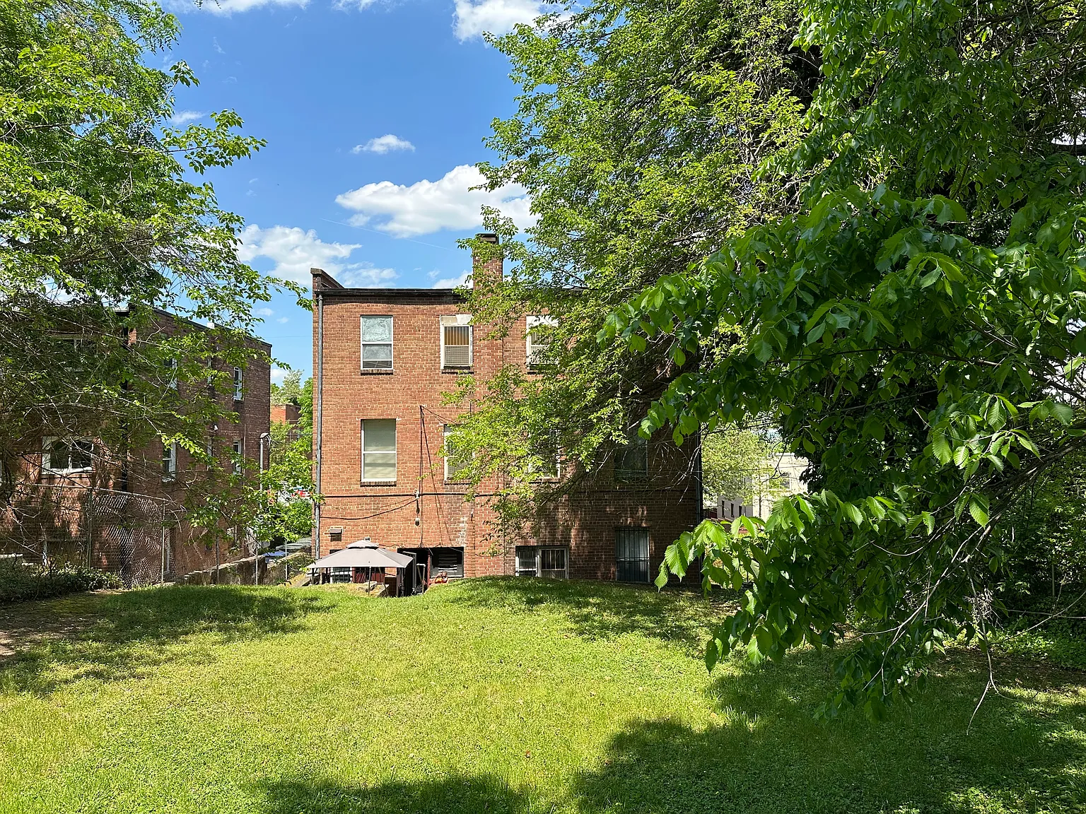 427X Edson Pl NE — Photo 2