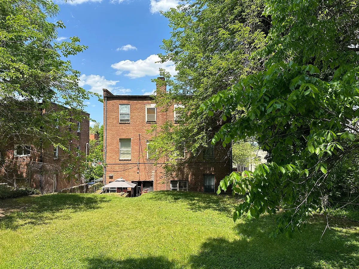 Building Photo - 427X Edson Pl NE #6