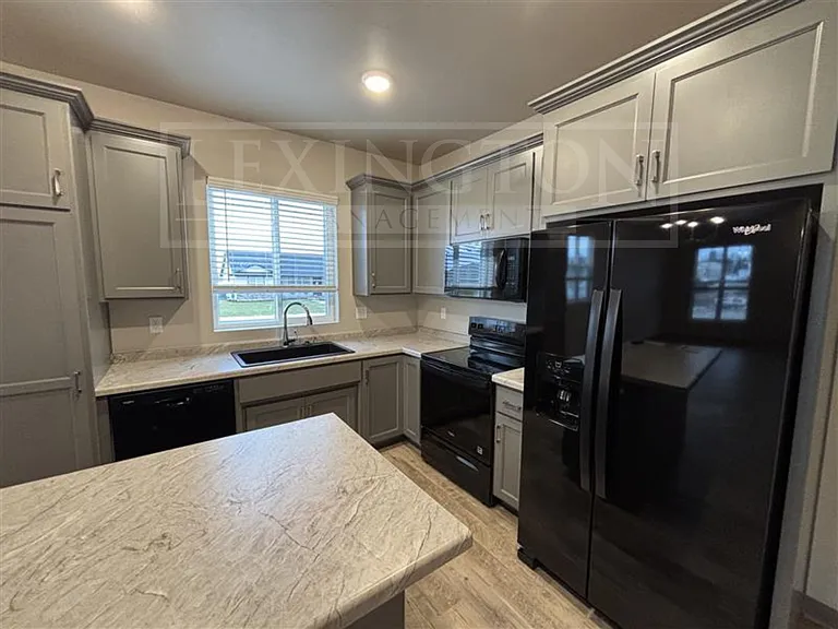 1129 Northwood Dr — Photo 5