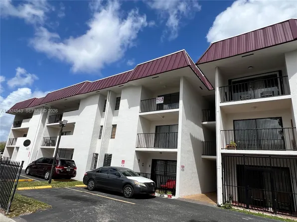 1471 W 43rd Pl APT 302, Hialeah, FL 33012