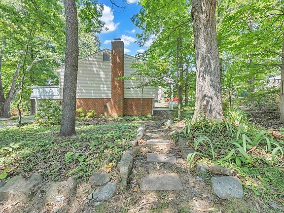 4th image of 5550 Sweetfern Dr