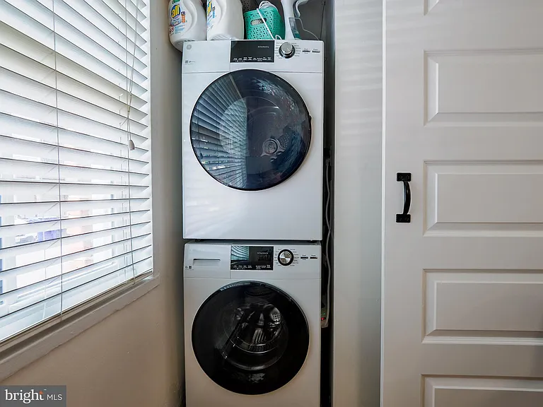 1608 W Abingdon Dr #102 — Photo 22