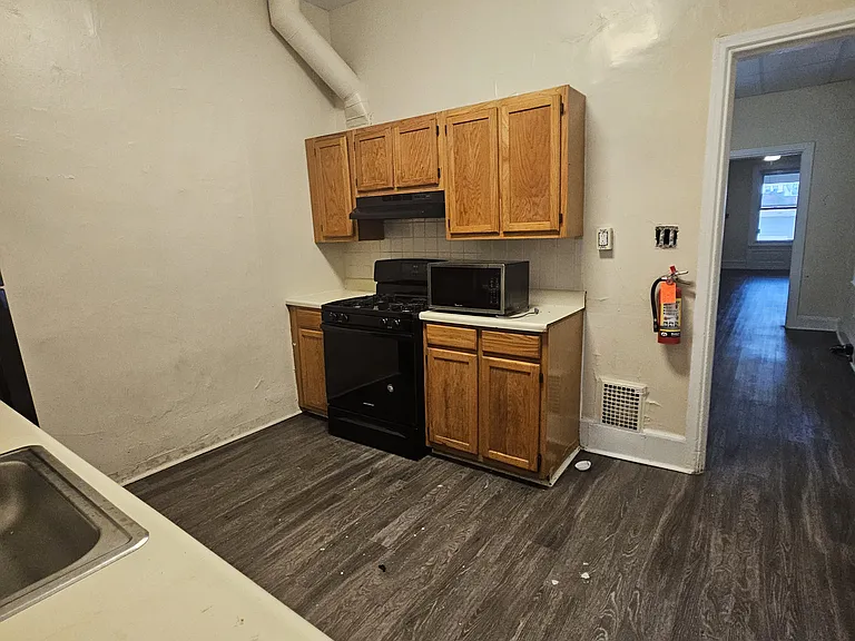 3930 Sansom St #H — Photo 7