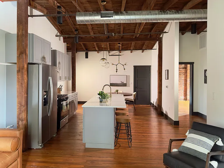 437 W Grant St #302 — Photo 29