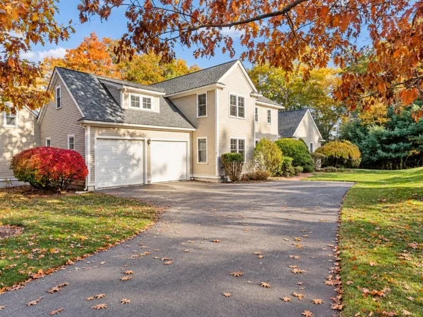18 Sullivan St, Lexington, MA 02420