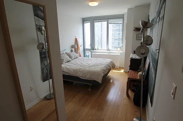 Rented by Space Marketing Shop | media 6