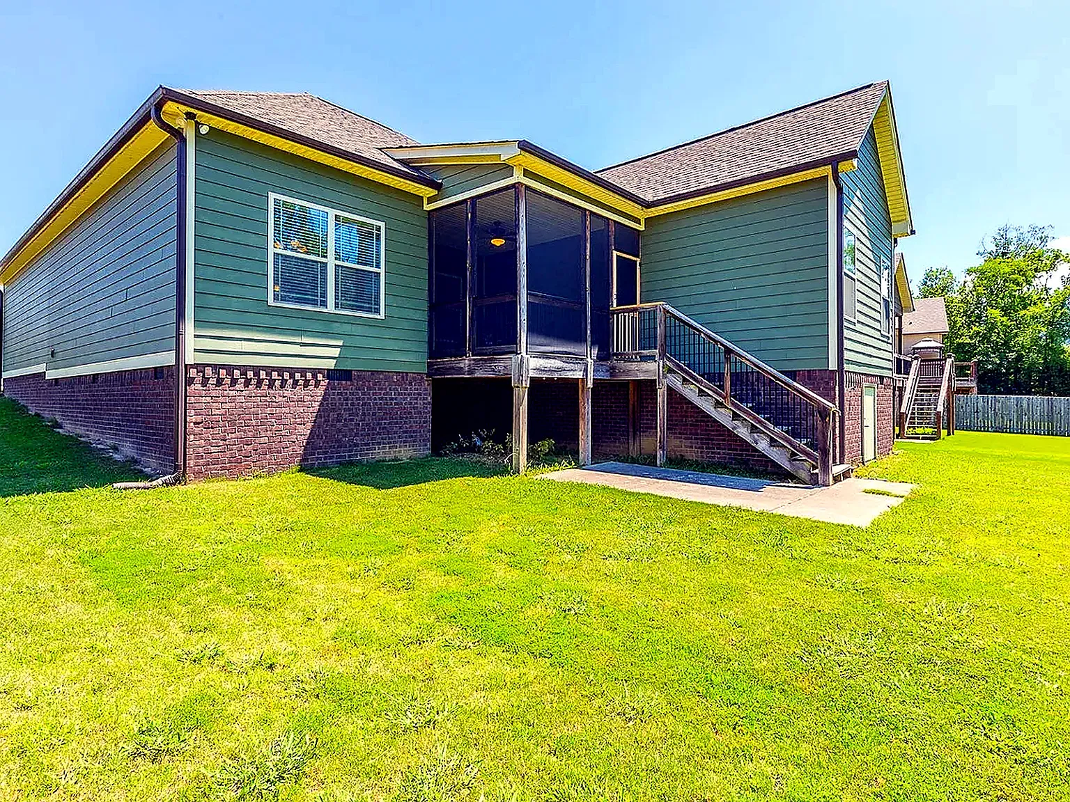 3 bed, 1550 sqft, $2,100 — Photo 3