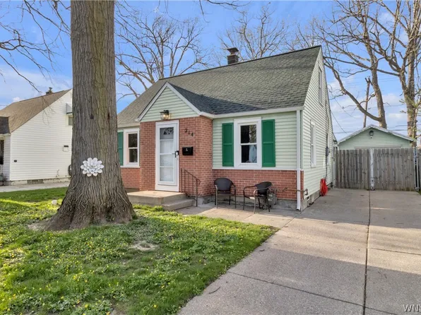 214 Woodland Dr, Tonawanda, NY 14223