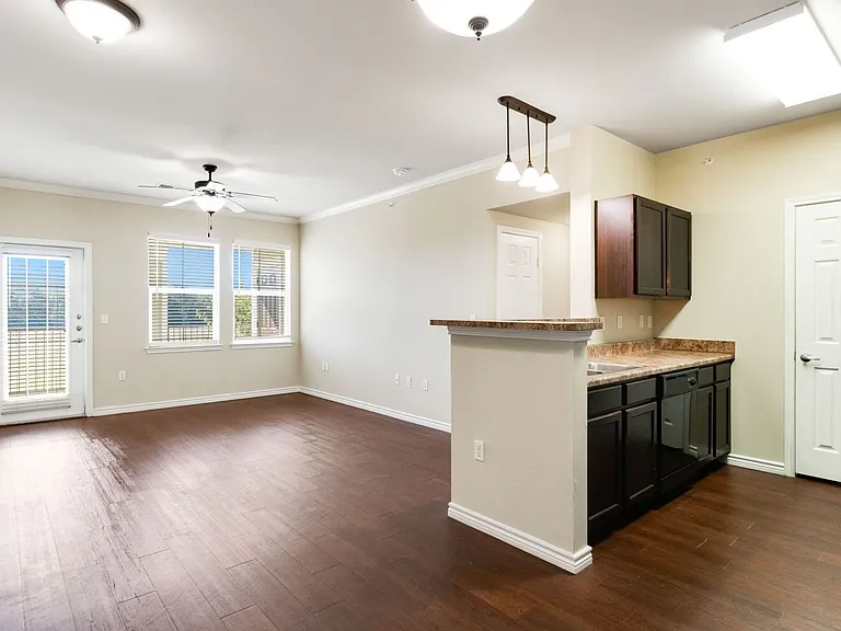 9613 Maurice Ave — Photo 28