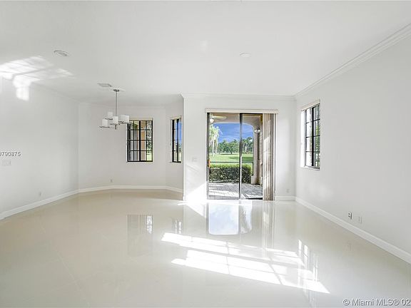5th image of 2673 Center Court Dr #2-10