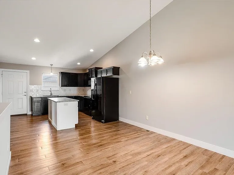 12809 E Zimmerly St #A — Photo 10