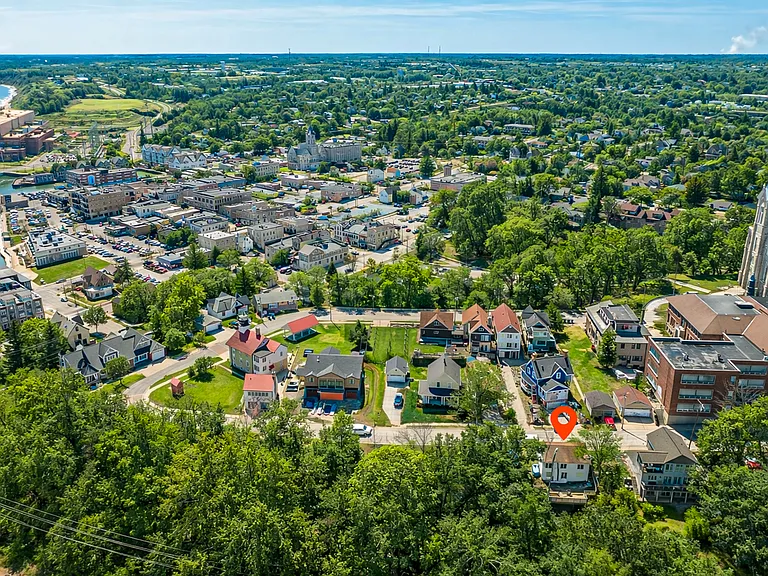 Charming Port Washington!