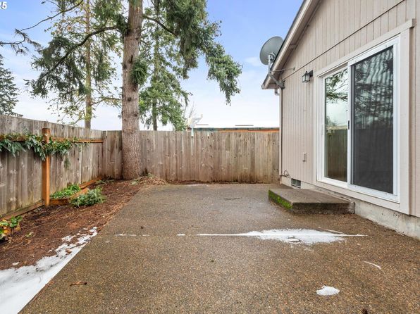 salem-oregon-2101567058 picture