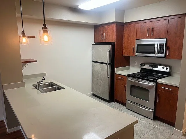 131 Lighthouse Ave — Photo 9
