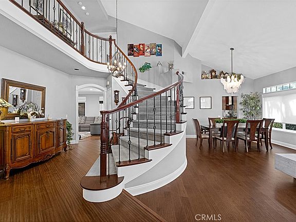 3rd image of 20892 Porter Ranch Rd