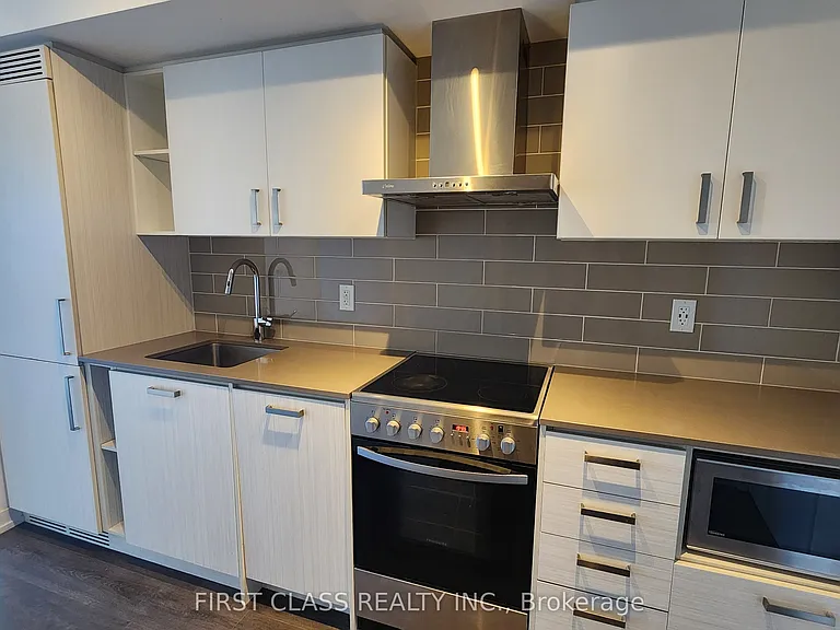 125 Redpath Ave #1413 — Photo 1