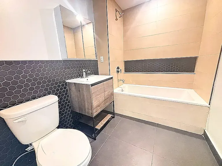 499 Concord Ave #3B — Photo 4