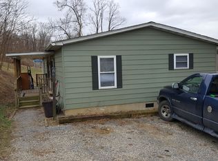 25 Lambchop Ln, Wheeling, WV 26003