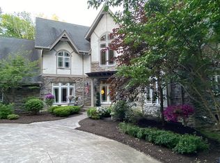 20301 Shelburne Rd APT 5-A, Shaker Heights, OH 44118