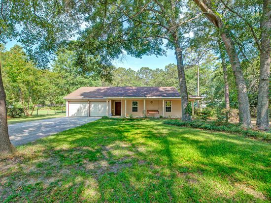 441 Compton Dr, Moncks Corner, SC 29461