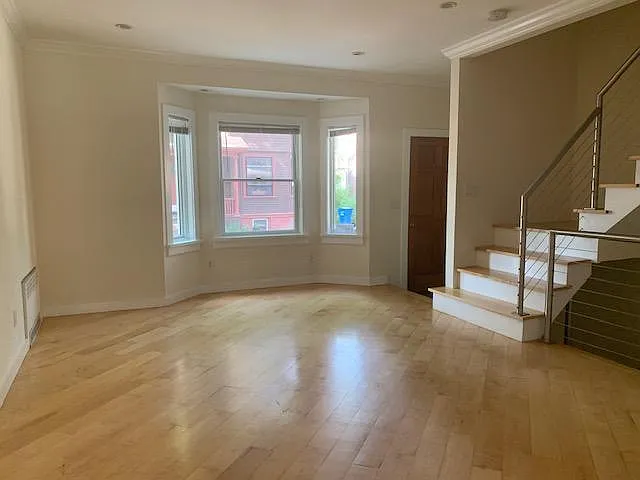 12 Ashton Pl — Photo 1