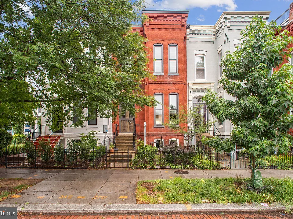 1215 S St NW #B