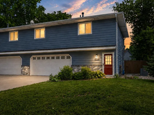 1276 County Road C E, Maplewood, MN 55109