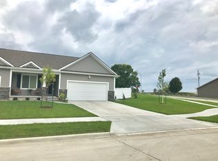 601 NE Maple St, Elkhart, IA 50073
